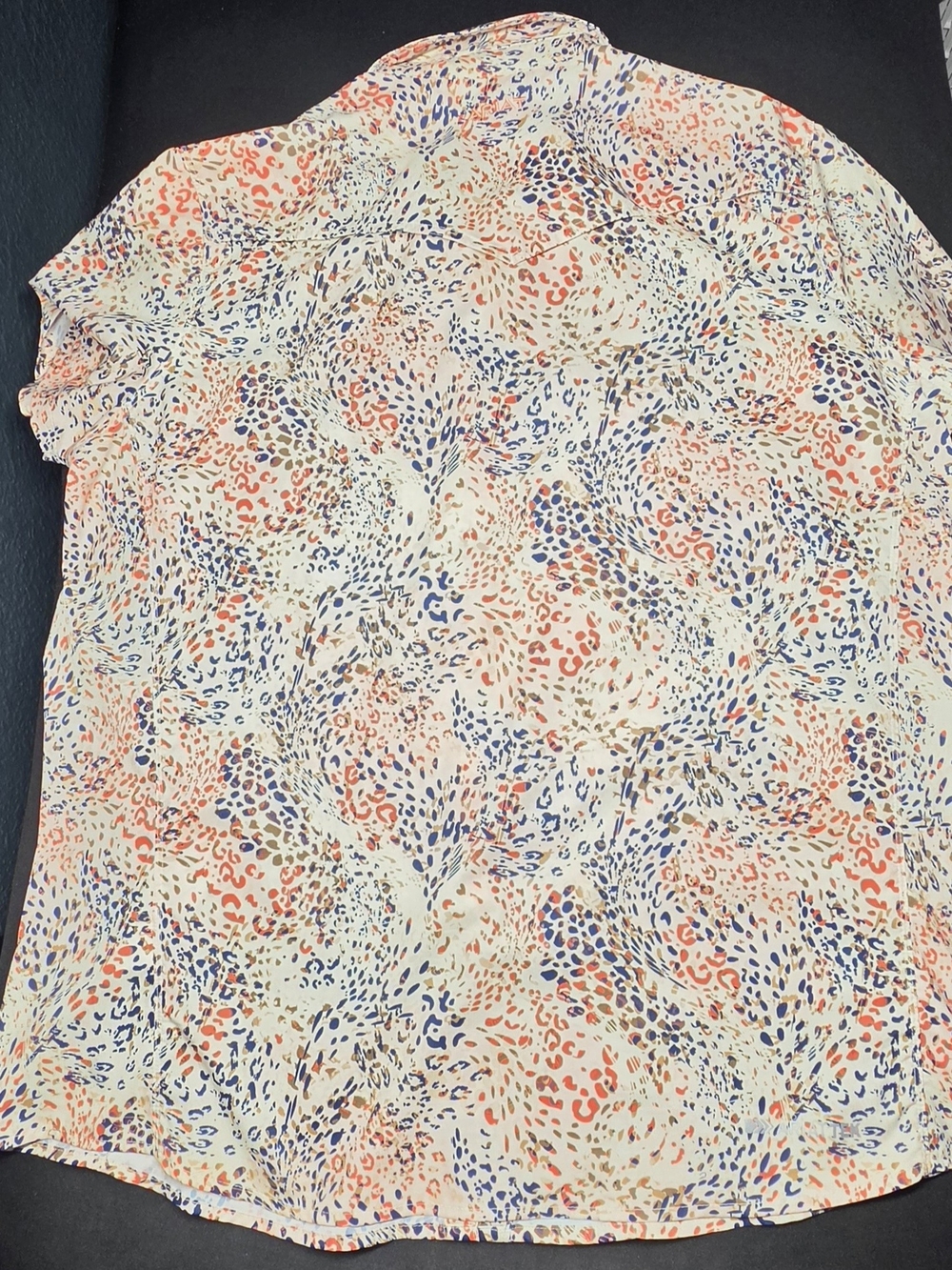 Ariat Cream Button-Down Shirt with Coral & Navy Print - Picture 2 of 7